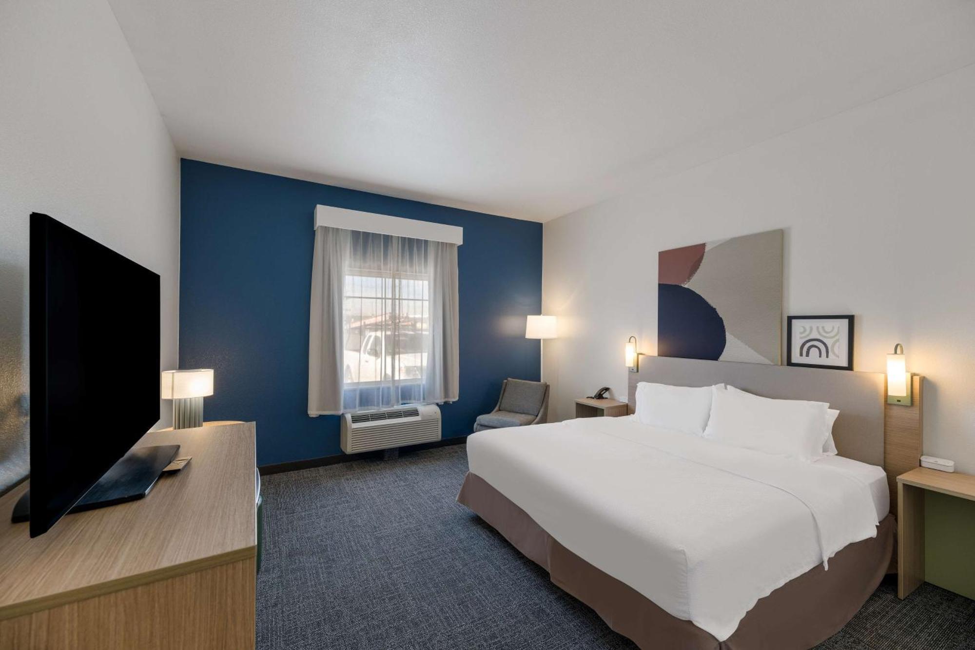 Spark By Hilton Midland South Екстер'єр фото