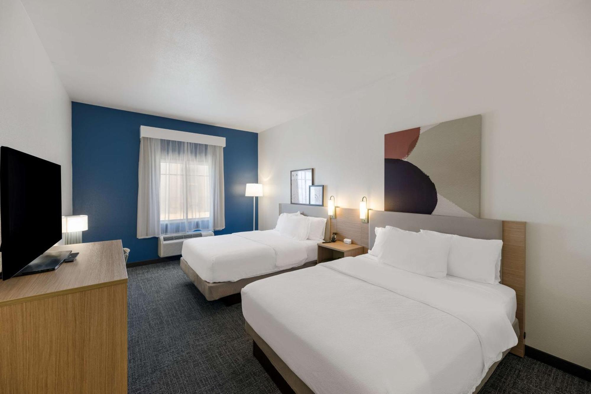 Spark By Hilton Midland South Екстер'єр фото